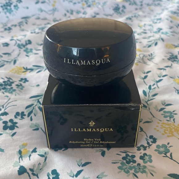 5/$46 Illamasqua Hydra Veil blurring primer - Picture 1 of 3